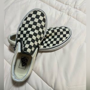 SLIP-ON CHECKERBOARD SHOE